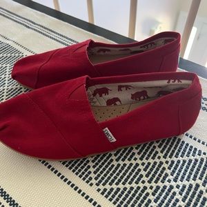 Red women’s TOMS size 9 for sale